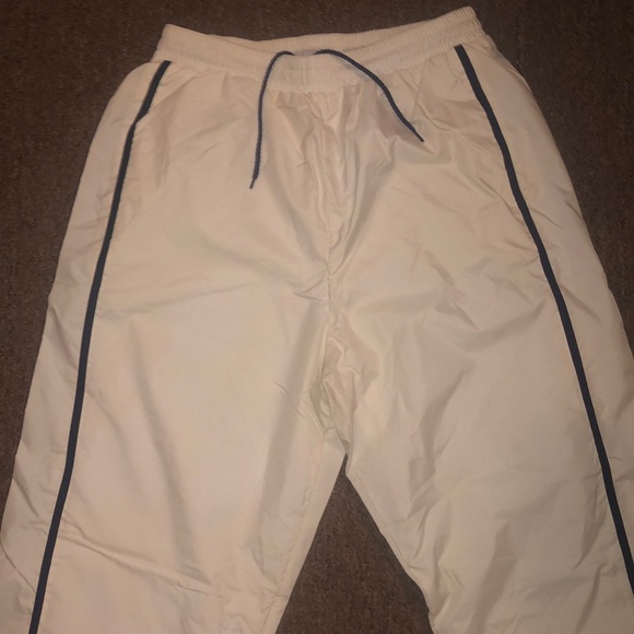 Pants - Women white sweatpants SIZE  L